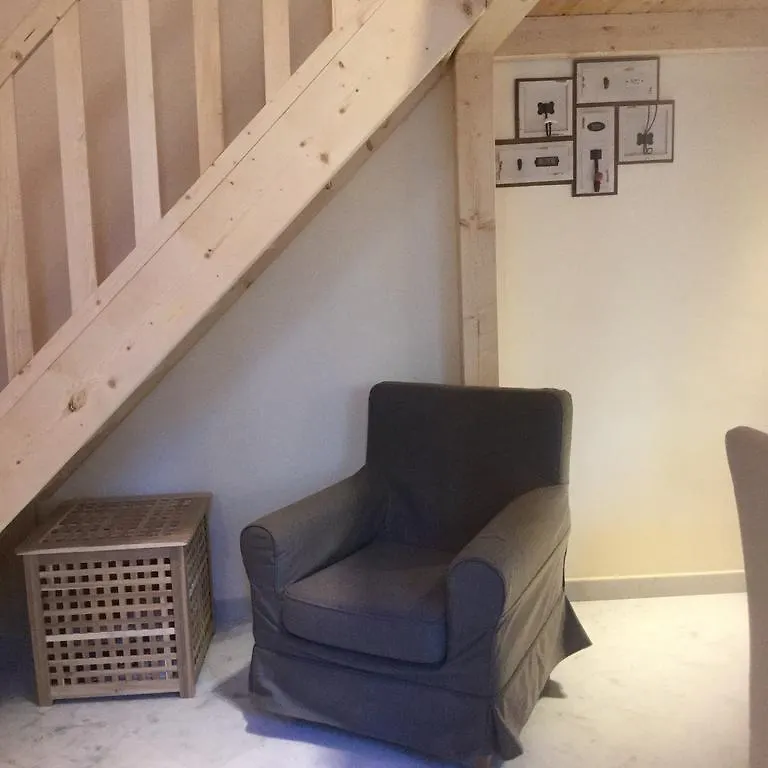 Au Petit Bonheur Apartment Genoa