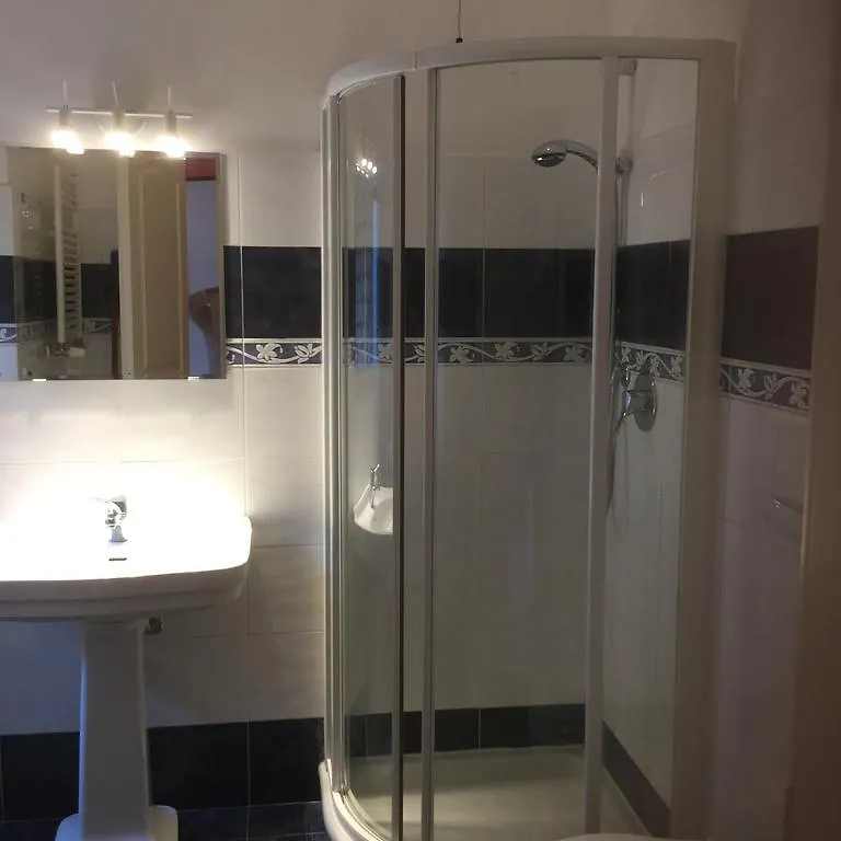 Au Petit Bonheur Apartment Genoa 0*,