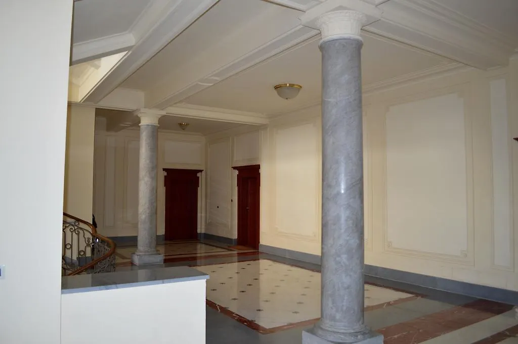 Au Petit Bonheur Apartment Genoa Italy