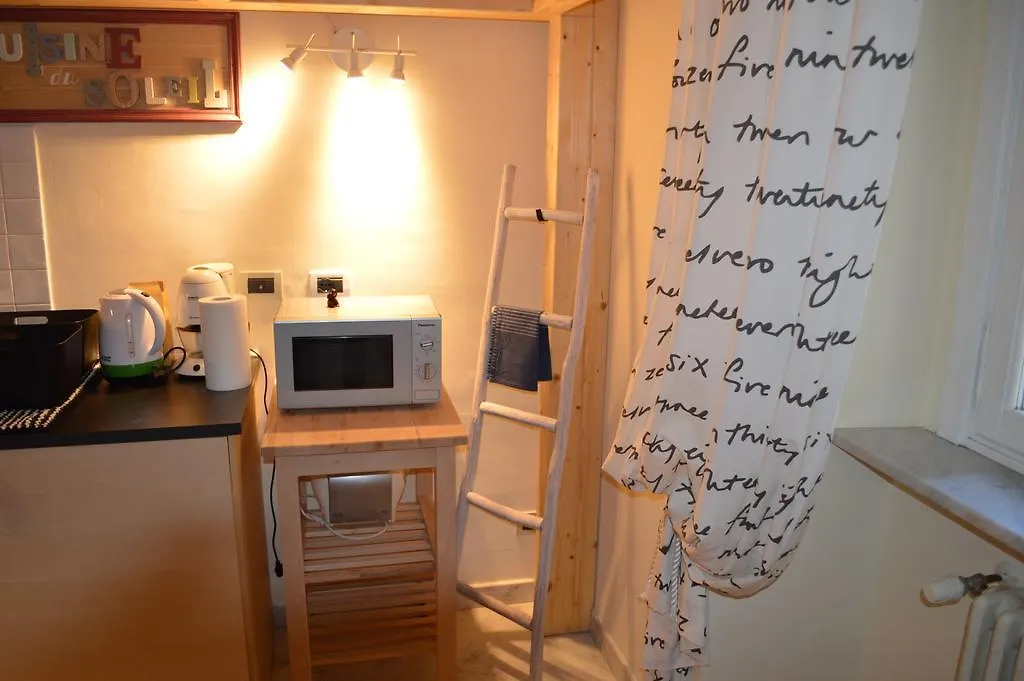 Au Petit Bonheur Apartment Genoa