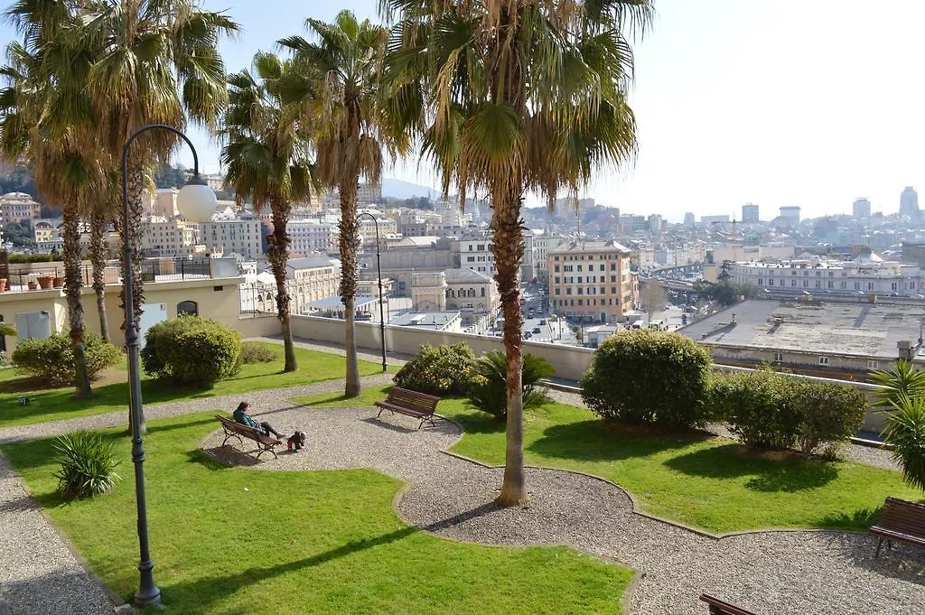 Au Petit Bonheur Apartment Genoa