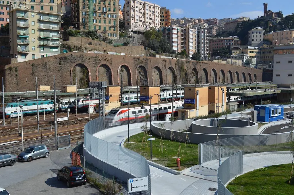 Au Petit Bonheur Apartment Genoa