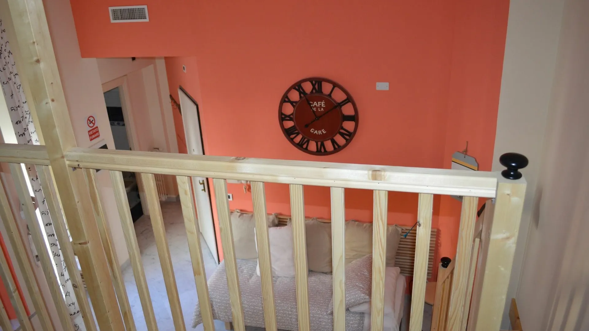 Au Petit Bonheur Apartment Genoa Italy