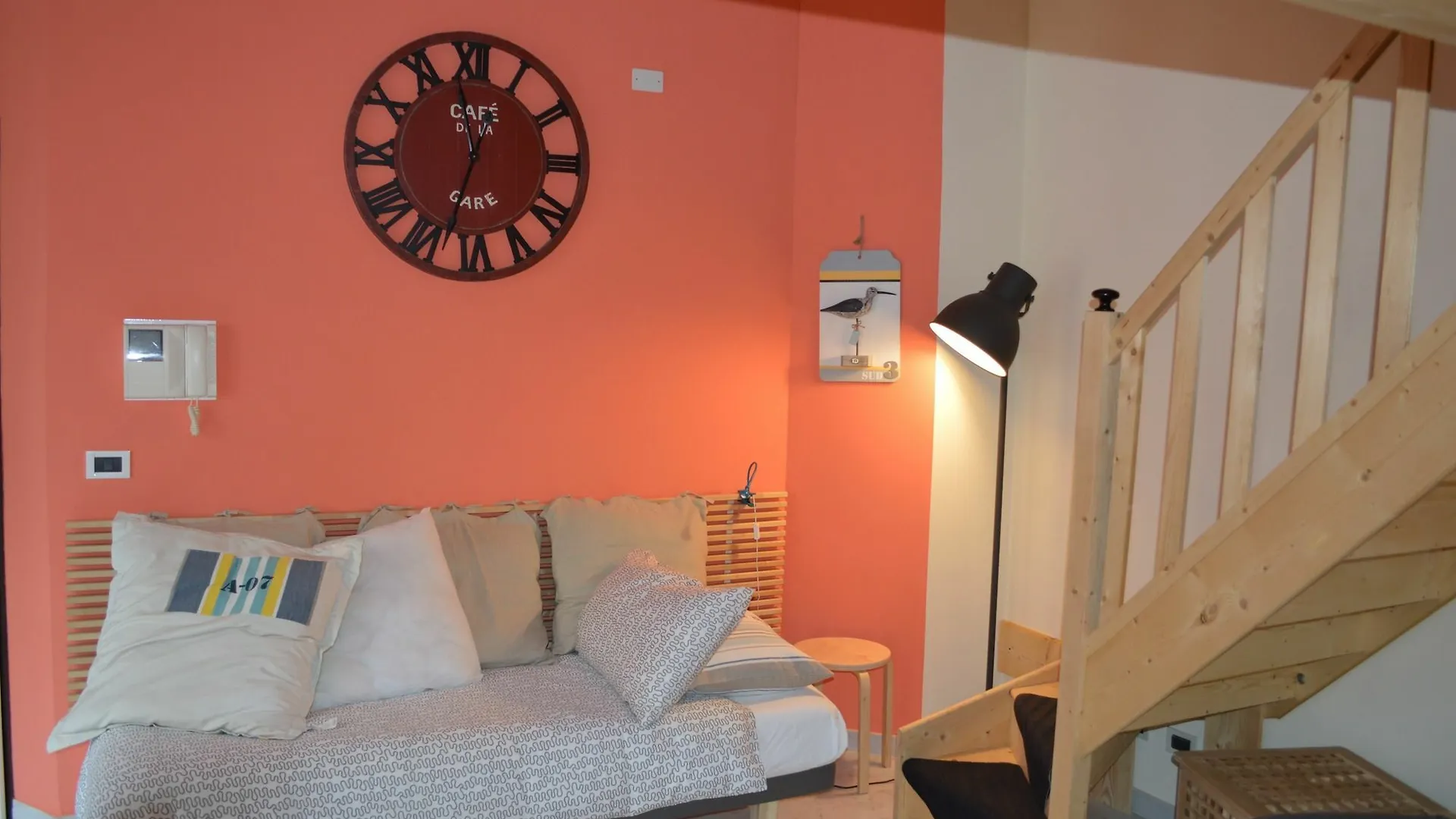 Au Petit Bonheur Apartment Genoa